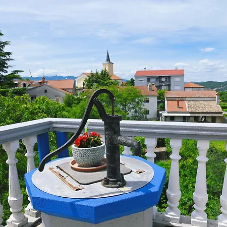 Apartment Biondi *
