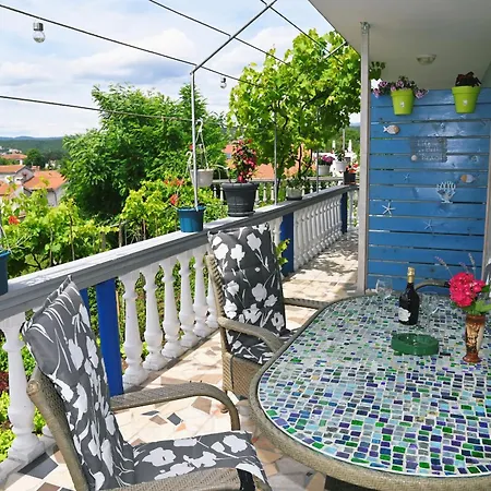 Biondi アパート Viskovo